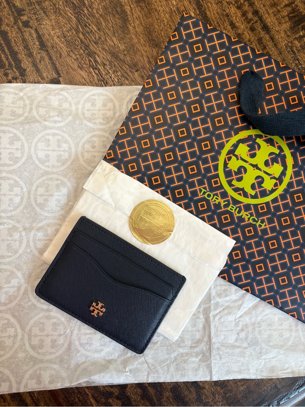 Tory Burch Emerson Saffiano Leather Slim Card Case in black NWOT